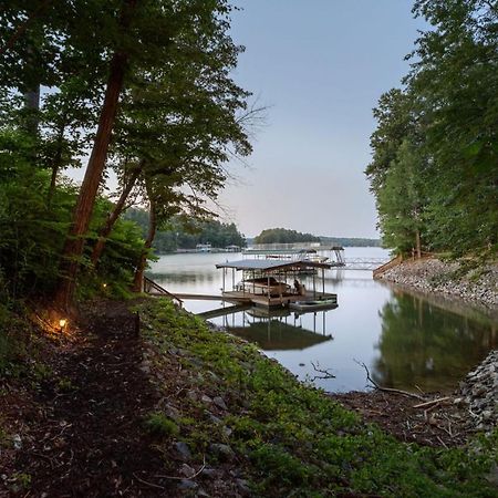 Lanier Landing - Private Dock Hot Tub Game Room Гейнсвилл Экстерьер фото
