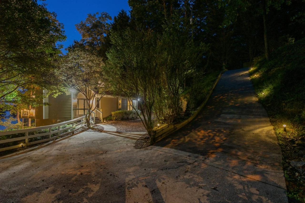Lanier Landing - Private Dock Hot Tub Game Room Гейнсвилл Экстерьер фото